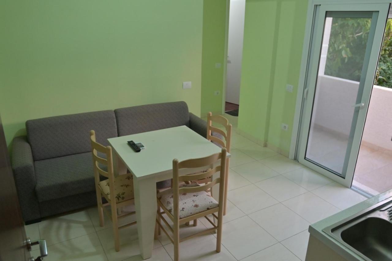 Mana Apartments Ksamil Bagian luar foto