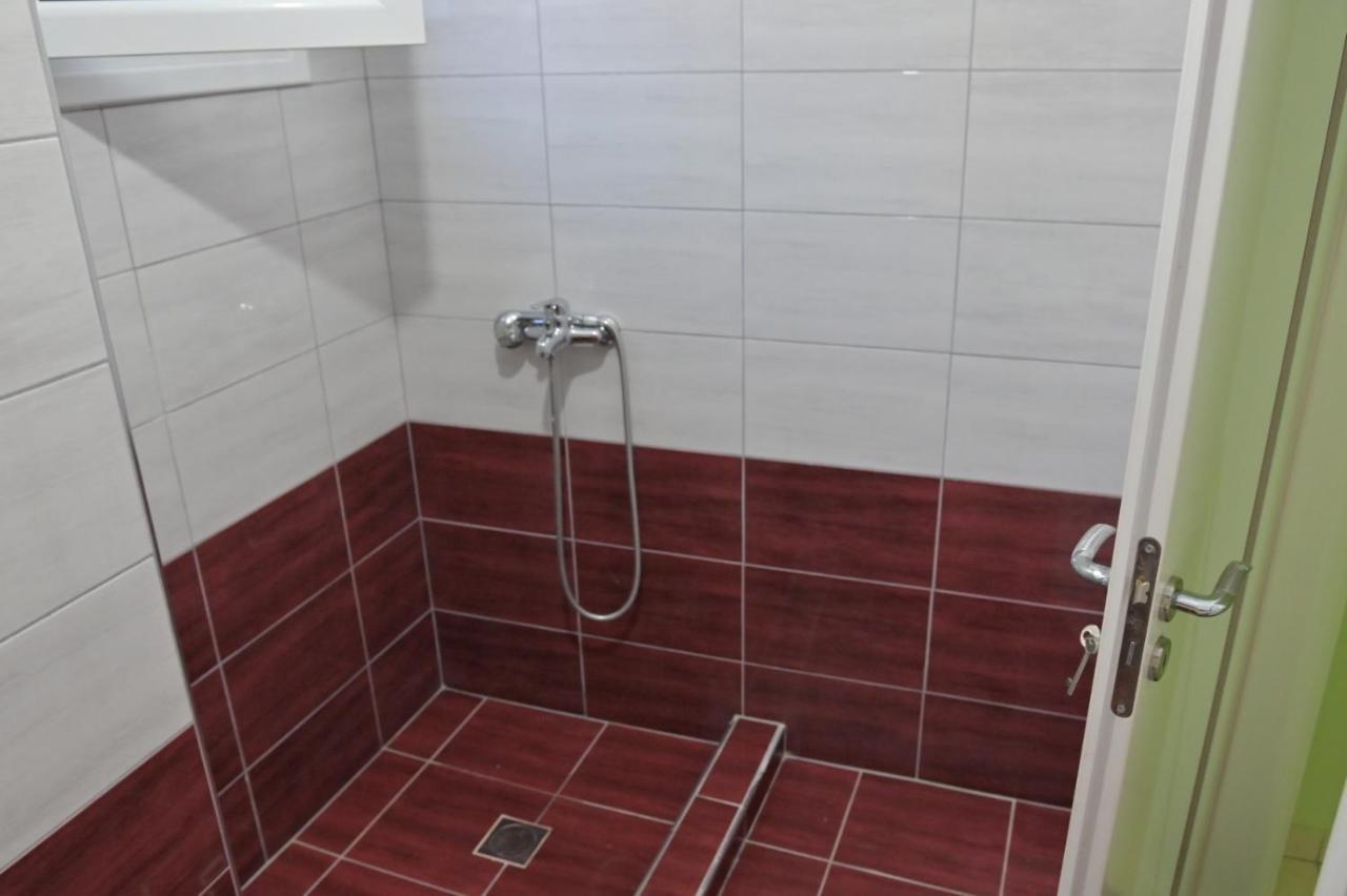 Mana Apartments Ksamil Bagian luar foto