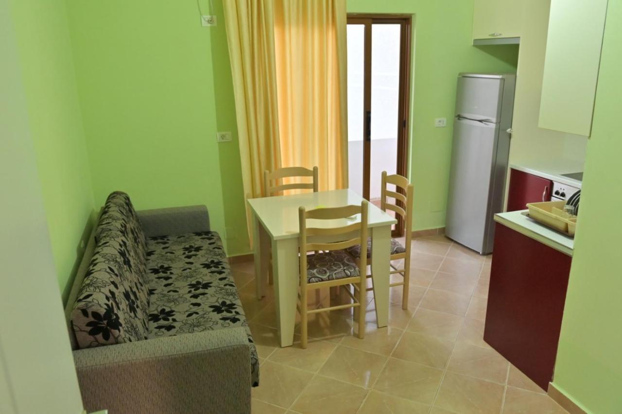 Mana Apartments Ksamil Bagian luar foto