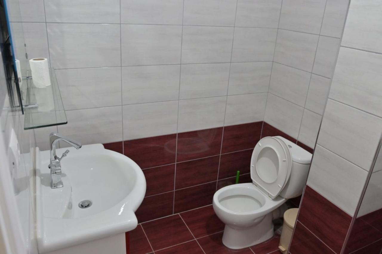Mana Apartments Ksamil Bagian luar foto