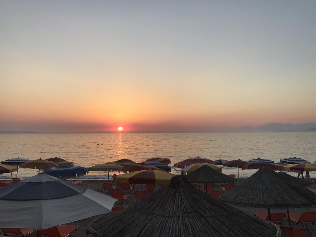 Mana Apartments Ksamil Bagian luar foto