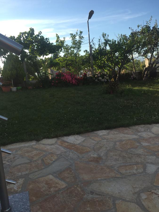 Mana Apartments Ksamil Bagian luar foto