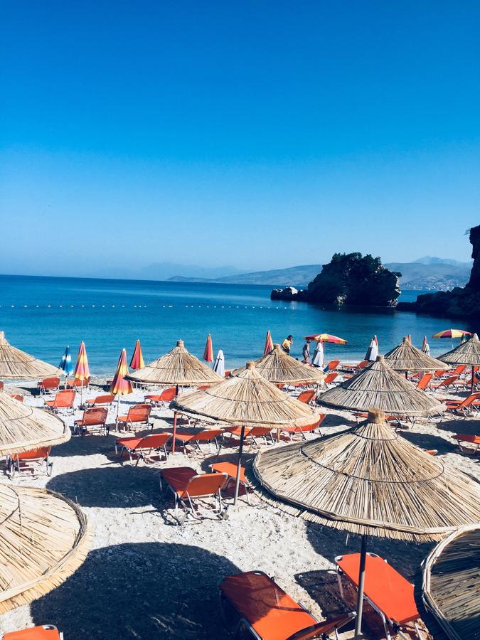 Mana Apartments Ksamil Bagian luar foto