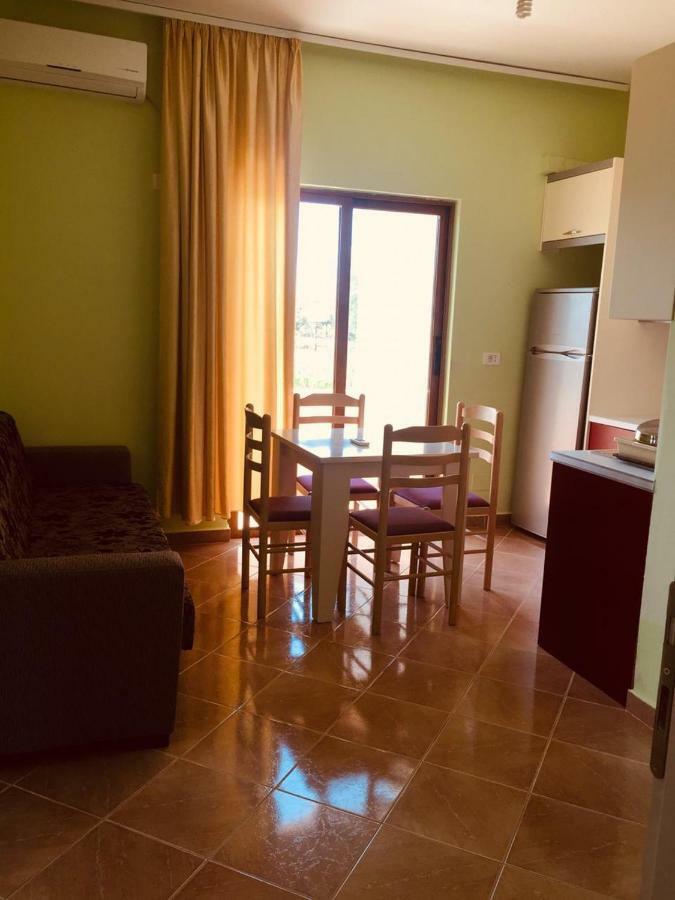 Mana Apartments Ksamil Bagian luar foto