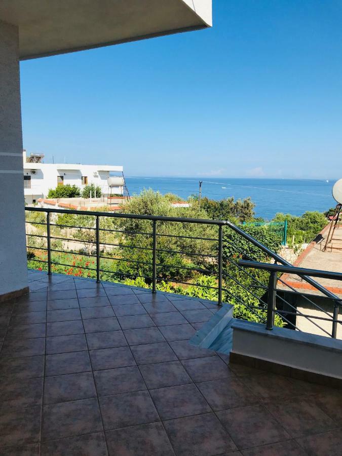 Mana Apartments Ksamil Bagian luar foto